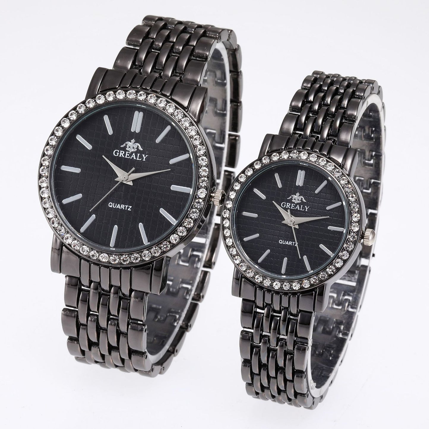 Simple Casual Quartz Watch with Steel Strap and Diamond Detailing