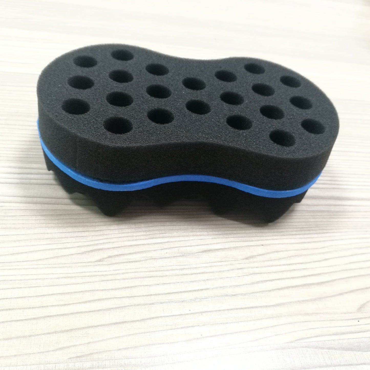 Wave-Shaped Sponge Hair Twist Brush