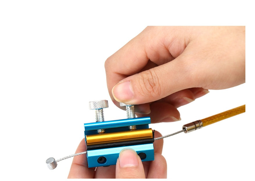 Clutch cable oil lubrication tool