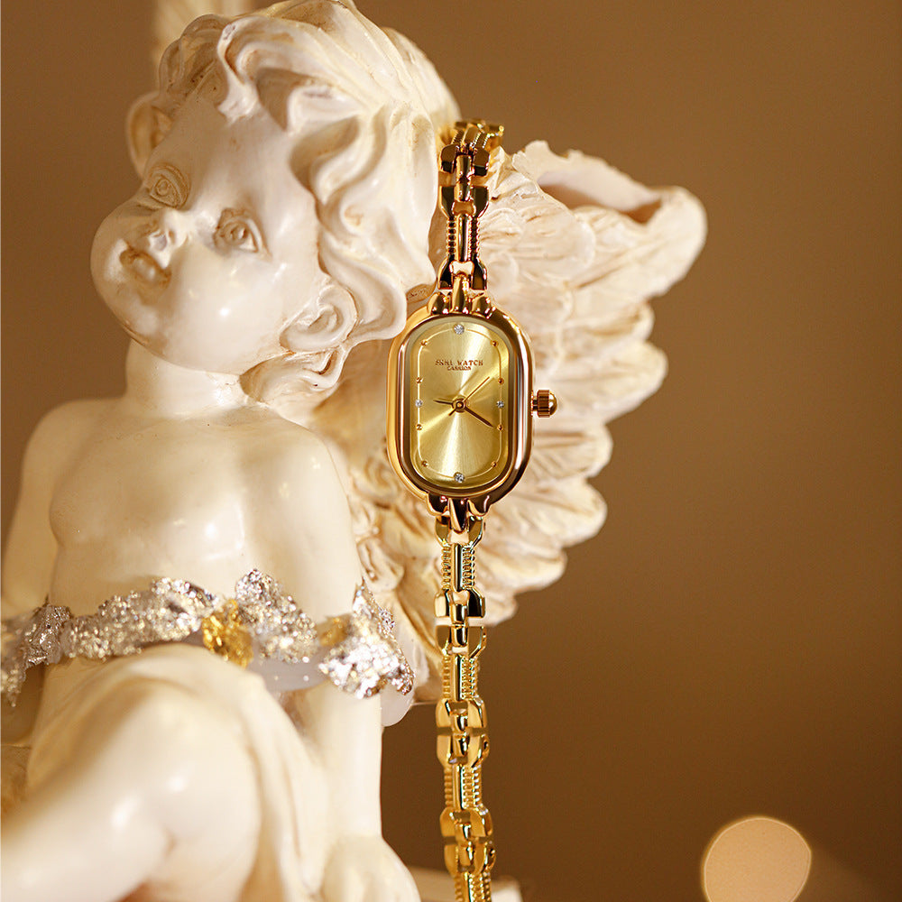 Retro Oval Small Golden Quartz Watch