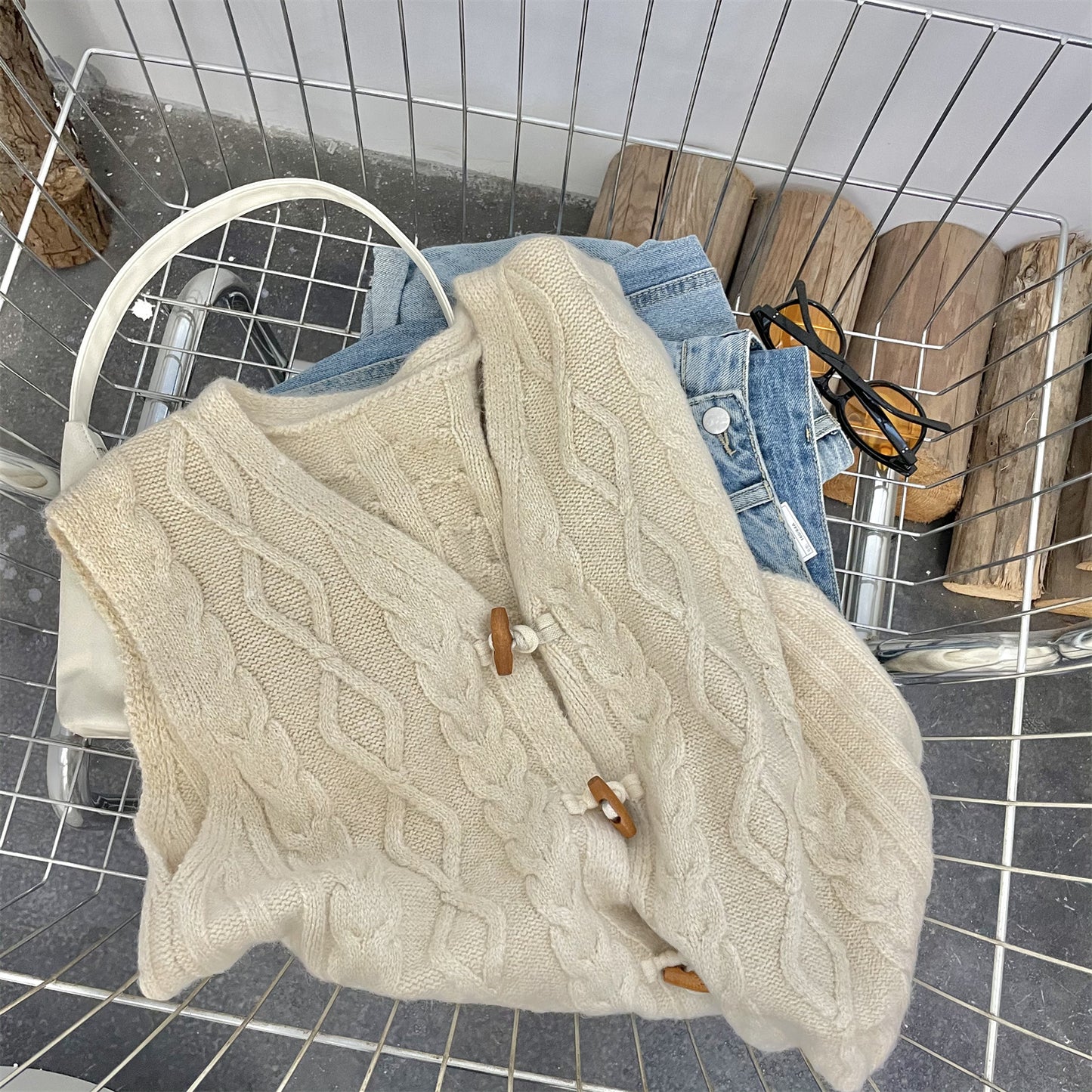 Retro Horn Button V-neck Sweater Vest