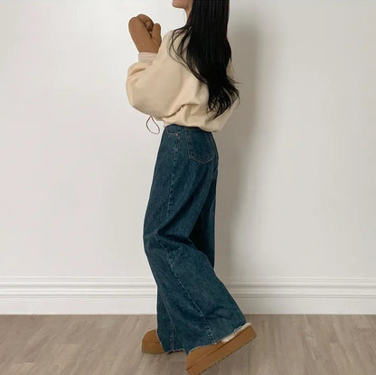 Light Letters Embroidery Velvet Thick Round Neck Sweater For Women