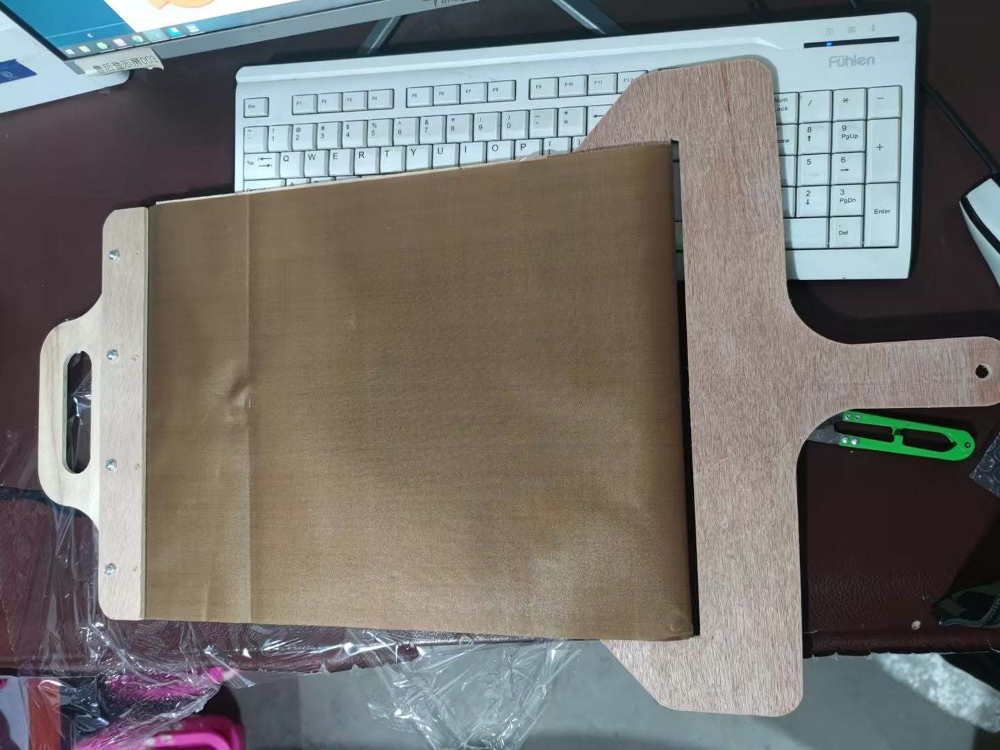 Sliding Pizza Shovel Non-Stick Cutting Board