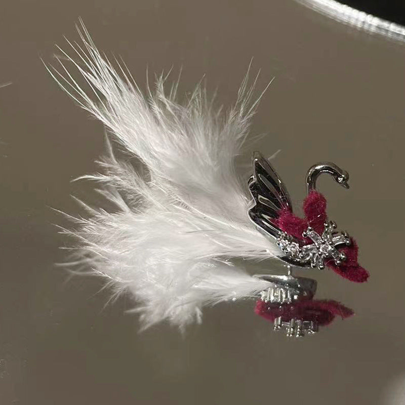 Swan Feather Snowflake Ear Stud