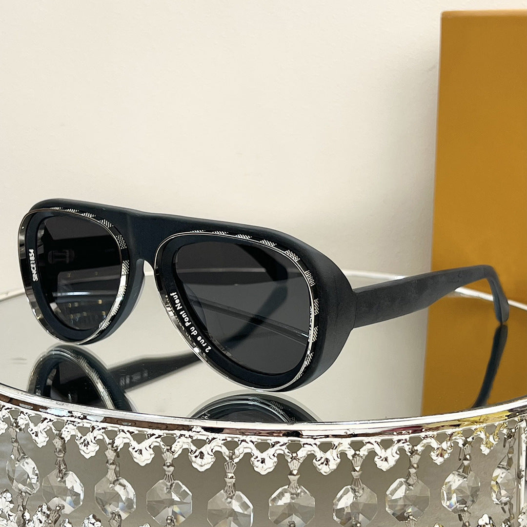 Toad-shaped Camouflage Sunglasses