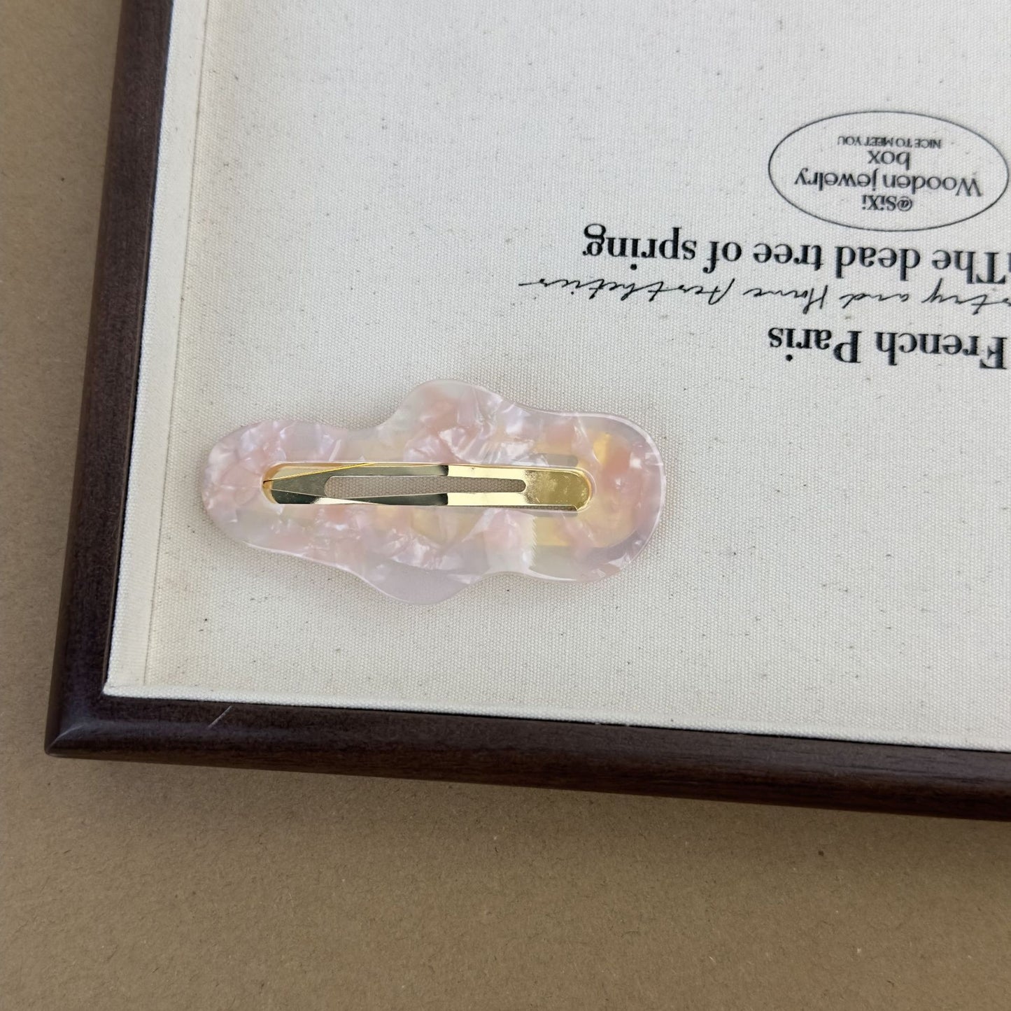 Irregular Hollow-out Clouds Acetate Hairpin