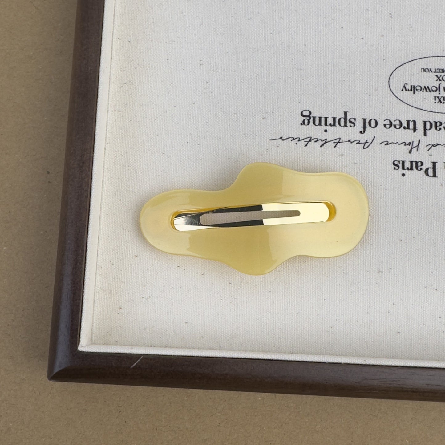Irregular Hollow-out Clouds Acetate Hairpin