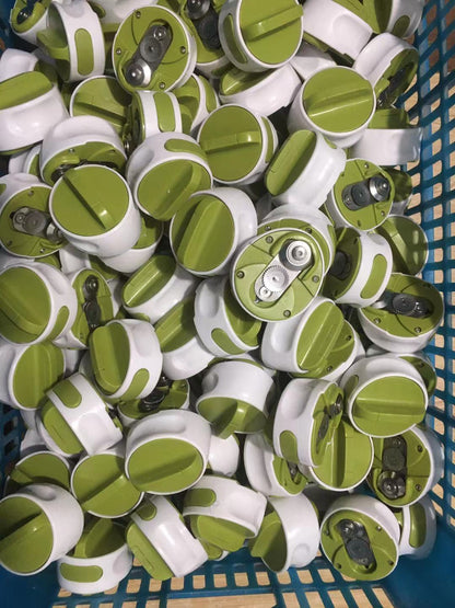Labor-Saving Lid Opener Kitchen Utility Gadget